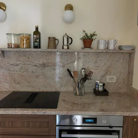 Casa Maggie - Completely Renovated In Alta! Ventimiglia