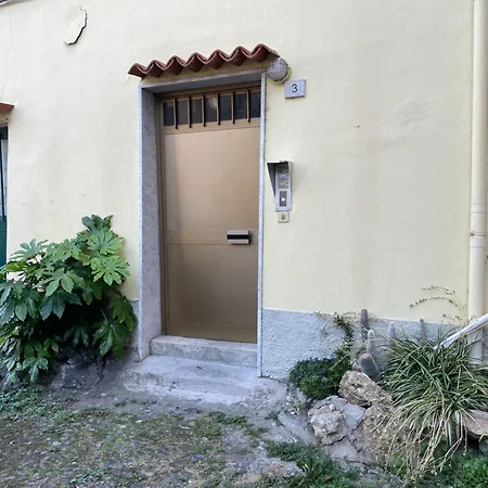 Casa Maggie - Completely Renovated In Alta! * Ventimiglia