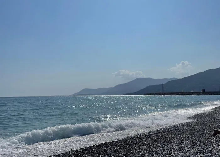 Casa Maggie - Completely Renovated In Alta! Lejlighed Ventimiglia